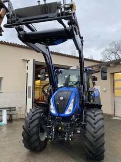 Neuer Traktor für den Bauhof