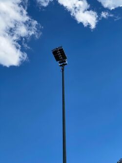 Energie sparen an den Sportplätzen - Flutlichtanlagen werden auf LED umgerüstet