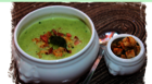 Auf dem Bild sehen Sie eine Brokkoli Suppe mit Croûton