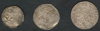 Mittelalterliche Münzen. Pfennig des Konrad II. (1024-1039), Pfennig Adalberts I., Erzbischof von Mainz (1111-1137), Albus Friedrichs I. (1449-1476).